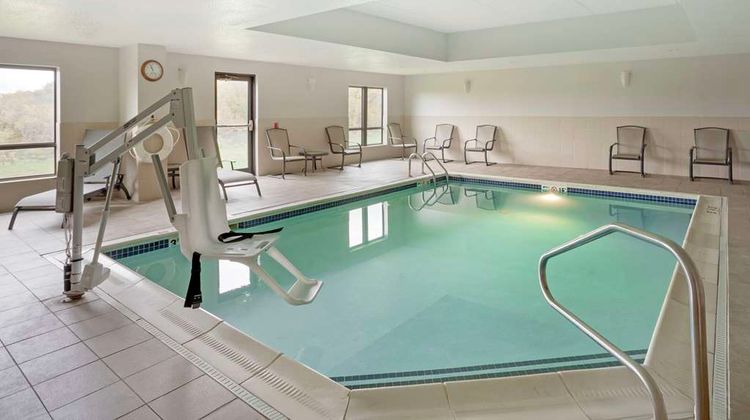 Comfort Suites Bloomsburg Pool