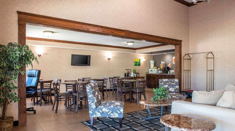 <b>Quality Inn Meadville Lobby</b>. Images powered by <a href="https://iceportal.shijigroup.com/" title="IcePortal" target="_blank">IcePortal</a>.