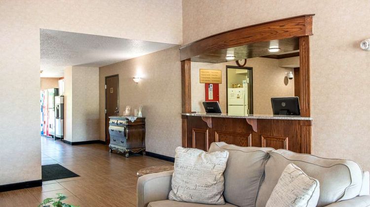 Quality Inn Meadville Lobby