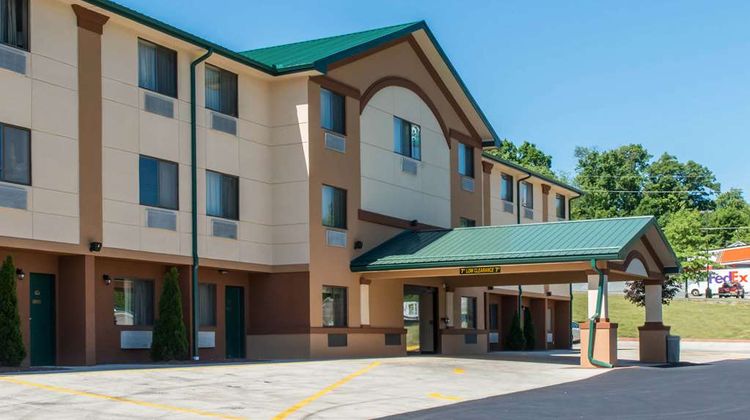 Quality Inn Meadville Exterior