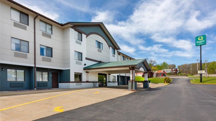Quality Inn Meadville Exterior