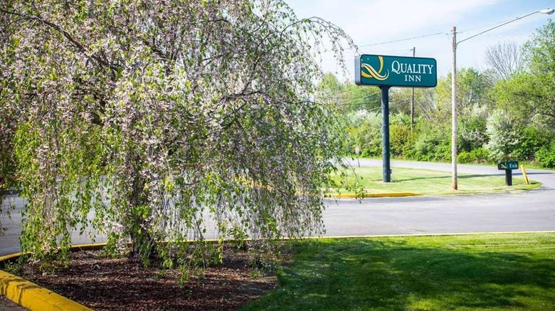 <b>Quality Inn New Columbia Exterior</b>. Images powered by <a href="https://iceportal.shijigroup.com/" title="IcePortal" target="_blank">IcePortal</a>.