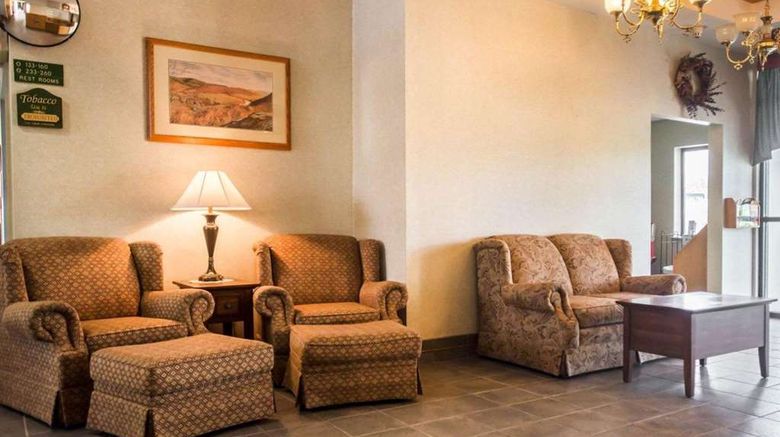 <b>Quality Inn New Columbia Lobby</b>. Images powered by <a href="https://iceportal.shijigroup.com/" title="IcePortal" target="_blank">IcePortal</a>.