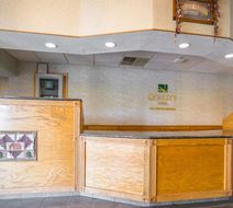 Quality Inn New Columbia Lobby