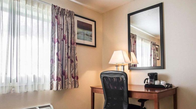 <b>Quality Inn New Columbia Room</b>. Images powered by <a href="https://iceportal.shijigroup.com/" title="IcePortal" target="_blank">IcePortal</a>.