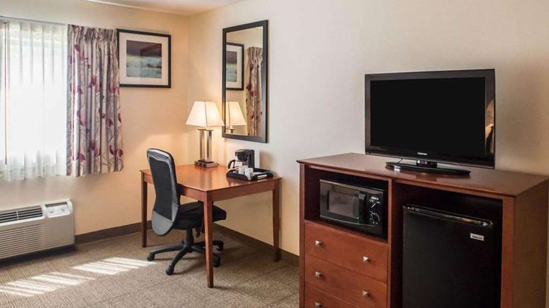 <b>Quality Inn New Columbia Room</b>. Images powered by <a href="https://iceportal.shijigroup.com/" title="IcePortal" target="_blank">IcePortal</a>.