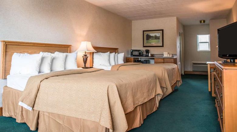 <b>Quality Inn Pittsburgh Airport Suite</b>. Images powered by <a href="https://iceportal.shijigroup.com/" title="IcePortal" target="_blank">IcePortal</a>.