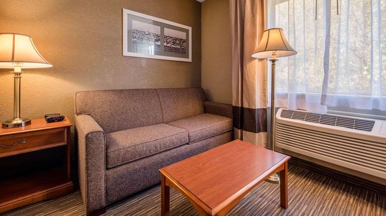 <b>Quality Inn And Suites New Castle Suite</b>. Images powered by <a href="https://iceportal.shijigroup.com/" title="IcePortal" target="_blank">IcePortal</a>.
