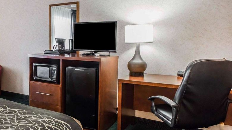 <b>Quality Inn Waynesburg Room</b>. Images powered by <a href="https://iceportal.shijigroup.com/" title="IcePortal" target="_blank">IcePortal</a>.