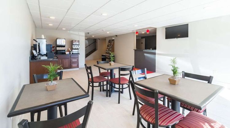 Econo Lodge Harrisburg Restaurant