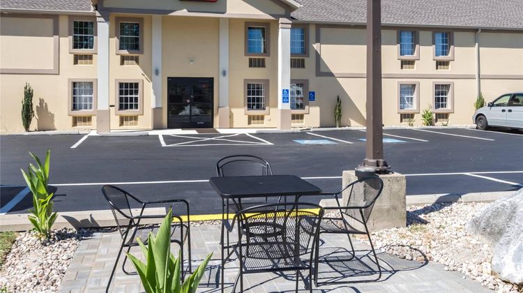 Econo Lodge Harrisburg Exterior