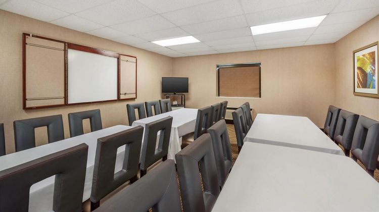 Comfort Inn & Suites Meeting