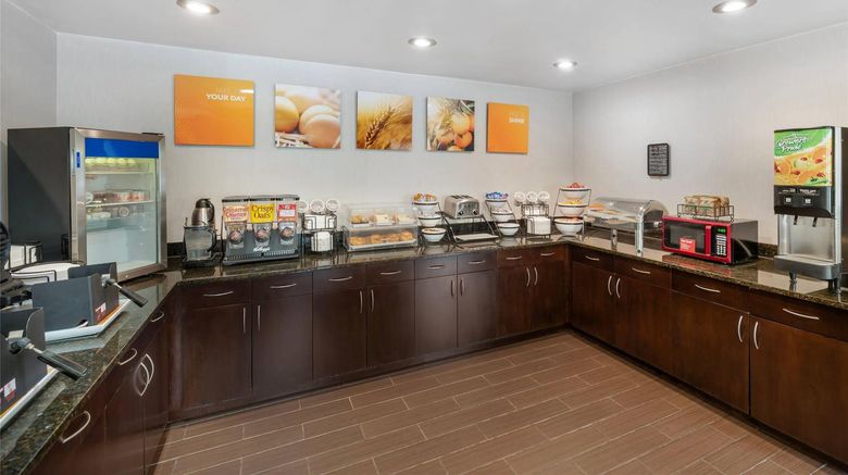 <b>Comfort Inn & Suites Restaurant</b>. Images powered by <a href="https://iceportal.shijigroup.com/" title="IcePortal" target="_blank">IcePortal</a>.