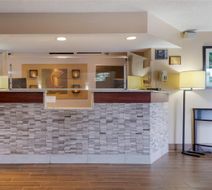 Comfort Inn & Suites Wilkes-Barre Lobby