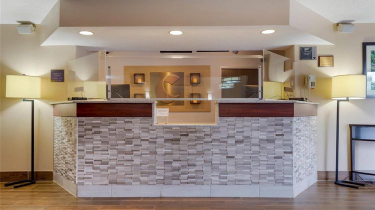 Comfort Inn & Suites Wilkes-Barre Lobby