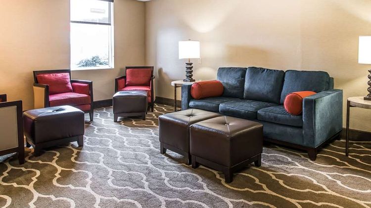 Quality Inn & Suites Lobby