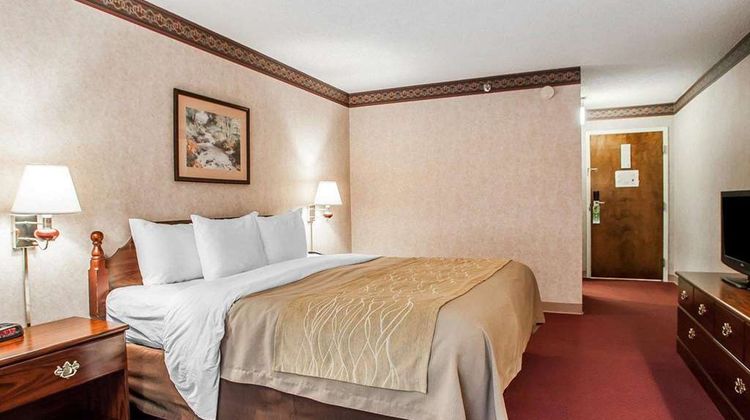 Quality Inn Midway Room