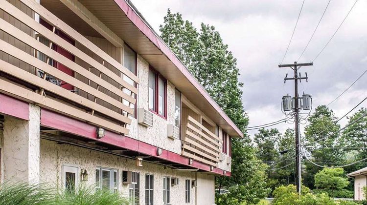 Econo Lodge Clarks Summit Scranton Exterior