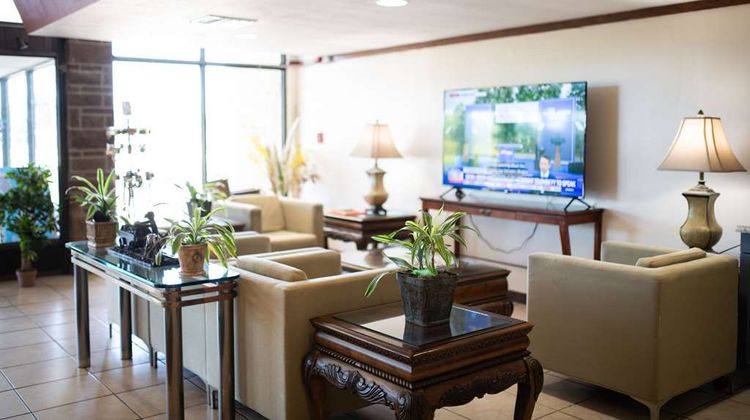 Quality Inn Somerset Lobby