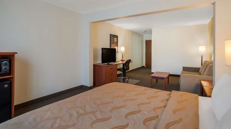 Quality Inn & Suites Suite