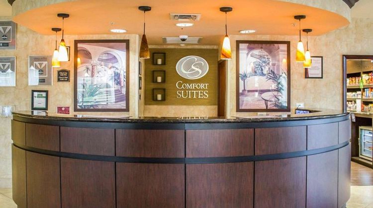 Comfort Suites Edinboro Lobby