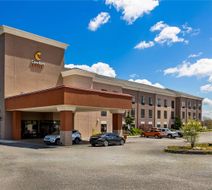 Comfort Suites Edinboro Exterior