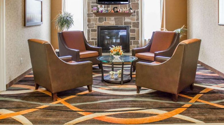<b>Comfort Suites Lewisburg Lobby</b>. Images powered by <a href="https://iceportal.shijigroup.com/" title="IcePortal" target="_blank">IcePortal</a>.