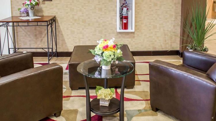 Comfort Suites Lewisburg Lobby