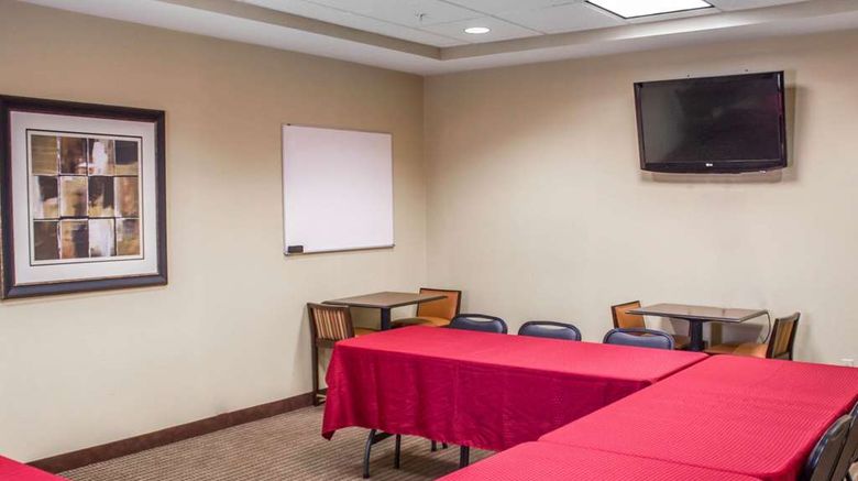 <b>Comfort Suites Lewisburg Meeting</b>. Images powered by <a href="https://iceportal.shijigroup.com/" title="IcePortal" target="_blank">IcePortal</a>.