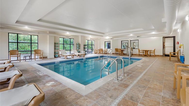 <b>Comfort Suites Lewisburg Pool</b>. Images powered by <a href="https://iceportal.shijigroup.com/" title="IcePortal" target="_blank">IcePortal</a>.