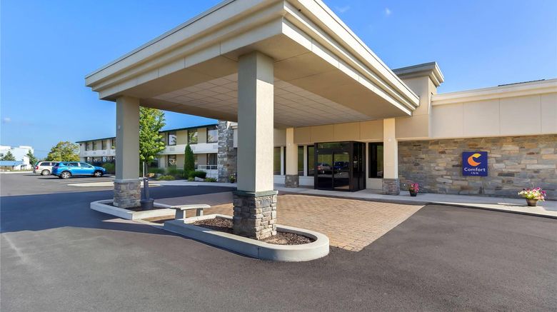 <b>Comfort Inn Somerset Exterior</b>. Images powered by <a href="https://iceportal.shijigroup.com/" title="IcePortal" target="_blank">IcePortal</a>.