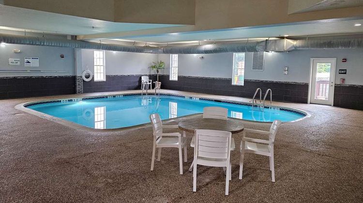 MainStay Suites Pool