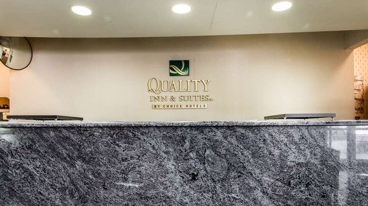Quality Inn and Suites Fairview Erie Lobby