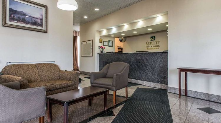 Quality Inn and Suites Fairview Erie Lobby