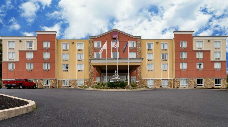 <b>Comfort Suites Gettysburg Exterior</b>. Images powered by <a href="https://iceportal.shijigroup.com/" title="IcePortal" target="_blank">IcePortal</a>.