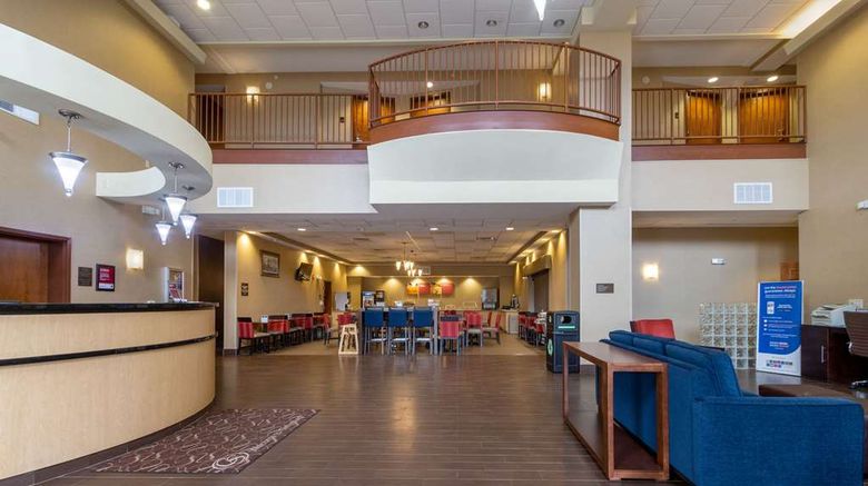<b>Comfort Suites Gettysburg Lobby</b>. Images powered by <a href="https://iceportal.shijigroup.com/" title="IcePortal" target="_blank">IcePortal</a>.