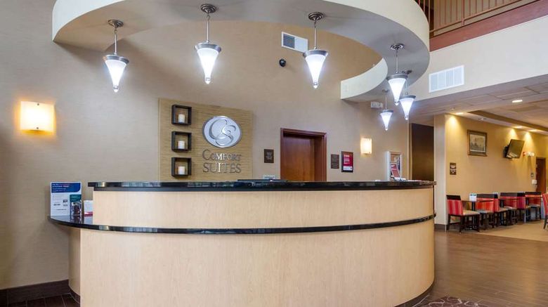 <b>Comfort Suites Gettysburg Lobby</b>. Images powered by <a href="https://iceportal.shijigroup.com/" title="IcePortal" target="_blank">IcePortal</a>.