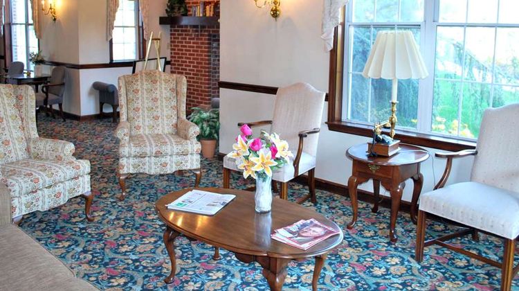 Rodeway Inn & Suites Lantern Lodge Lobby