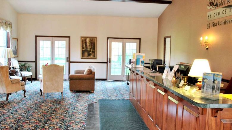 <b>Rodeway Inn & Suites Lantern Lodge Lobby</b>. Images powered by <a href="https://iceportal.shijigroup.com/" title="IcePortal" target="_blank">IcePortal</a>.