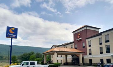 Comfort Suites