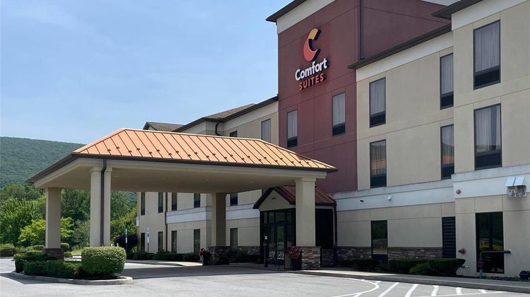 Comfort Suites Exterior