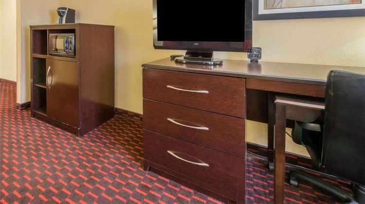 Comfort Suites Room