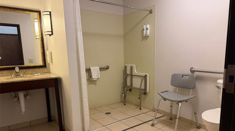 Comfort Suites Room