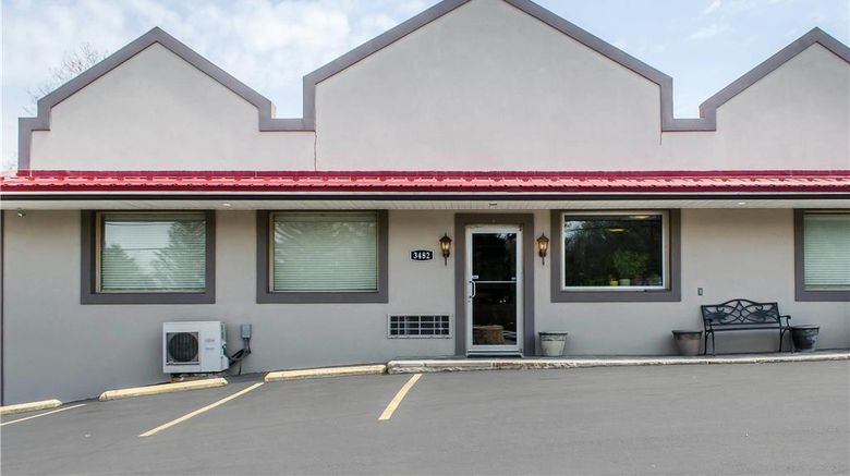 <b>Econo Lodge Exterior</b>. Images powered by <a href="https://iceportal.shijigroup.com/" title="IcePortal" target="_blank">IcePortal</a>.