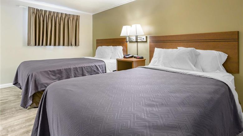 <b>Econo Lodge Room</b>. Images powered by <a href="https://iceportal.shijigroup.com/" title="IcePortal" target="_blank">IcePortal</a>.