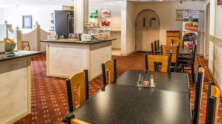 Quality Inn & Suites Indiana Restaurant