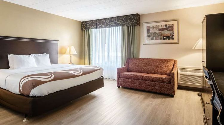 Quality Inn & Suites Indiana Suite