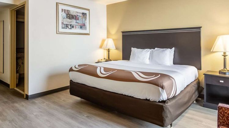 Quality Inn & Suites Indiana Suite