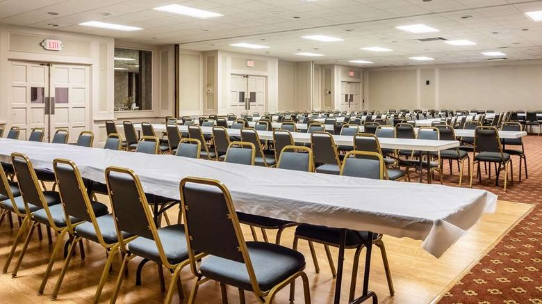 <b>Quality Inn & Suites Indiana Meeting</b>. Images powered by <a href="https://iceportal.shijigroup.com/" title="IcePortal" target="_blank">IcePortal</a>.