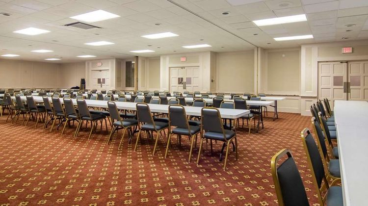 Quality Inn & Suites Indiana Meeting